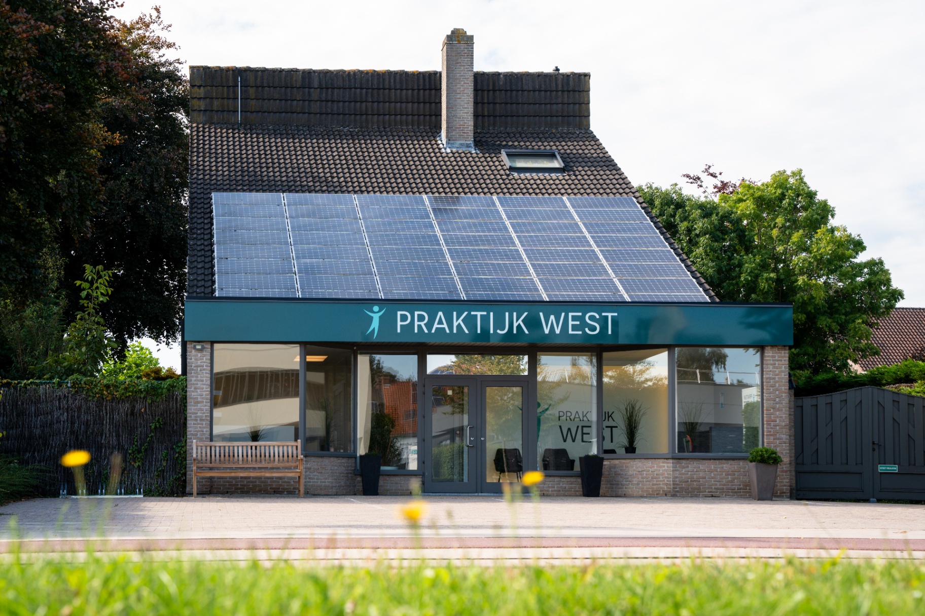 Gevel van Praktijk West in Roeselare